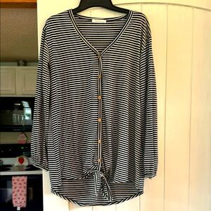 ‼️LAST CHANCE‼️ Striped Buttoned Blouse